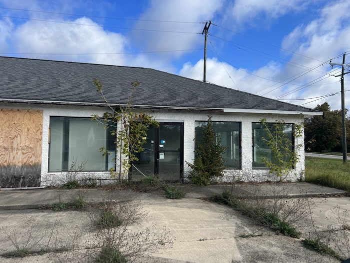 Old 23 Shopping Plaza - October 8 2023 (newer photo)